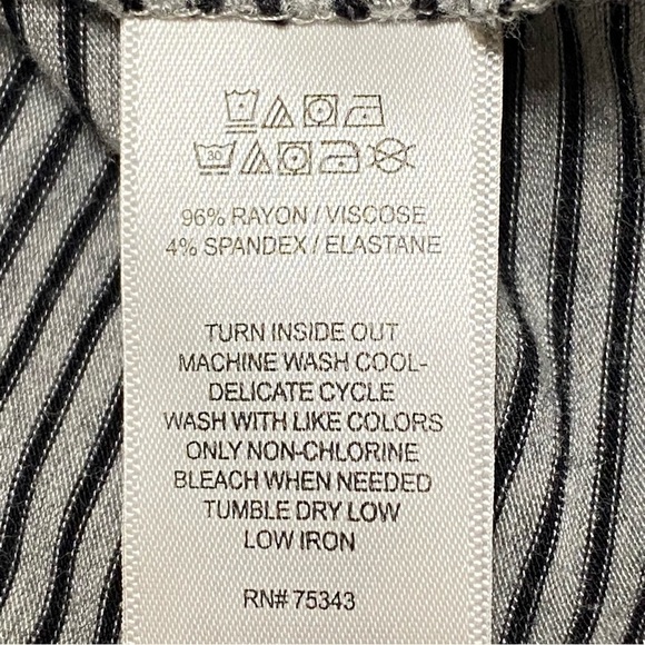 Tahari Gray Black Stripe Soft Stretch Turtleneck Long Sleeve Shirt Small - Picture 6 of 7